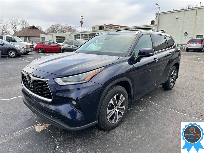 2021 Toyota Highlander XLE's photo