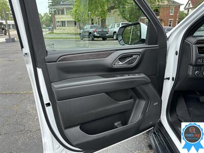 2023 Chevrolet Suburban LT   - Photo 7 - Richmond, IN 47374