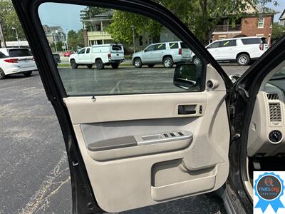 2012 Ford Escape XLT   - Photo 6 - Richmond, IN 47374