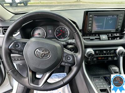 2020 Toyota RAV4 XLE   - Photo 10 - Richmond, IN 47374