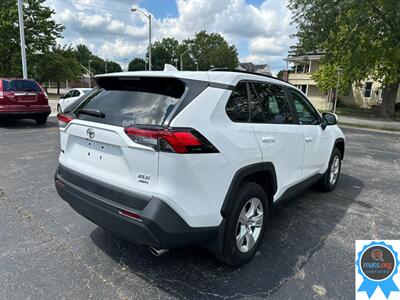 2020 Toyota RAV4 XLE   - Photo 3 - Richmond, IN 47374