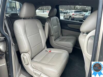 2013 Honda Odyssey LX *Aftermarket Leather, NO power sliding doors*   - Photo 13 - Richmond, IN 47374