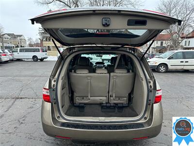 2013 Honda Odyssey LX *Aftermarket Leather, NO power sliding doors*   - Photo 5 - Richmond, IN 47374