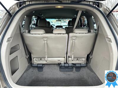 2013 Honda Odyssey LX *Aftermarket Leather, NO power sliding doors*   - Photo 6 - Richmond, IN 47374