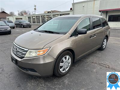 2013 Honda Odyssey LX *Aftermarket Leather, NO power sliding doors*   - Photo 1 - Richmond, IN 47374