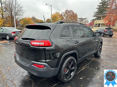 2018 Jeep Cherokee Limited   - Photo 3 - Richmond, IN 47374