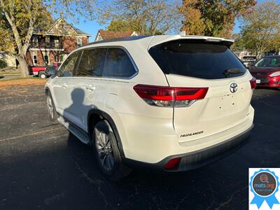 2019 Toyota Highlander XLE   - Photo 4 - Richmond, IN 47374