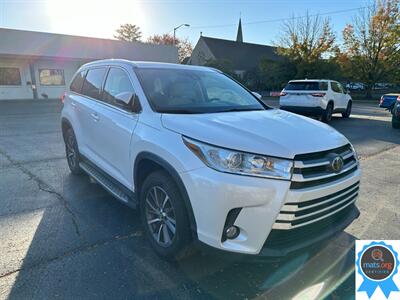 2019 Toyota Highlander XLE   - Photo 2 - Richmond, IN 47374