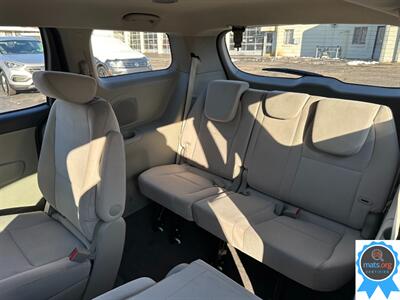 2018 Kia Sedona L   - Photo 12 - Richmond, IN 47374
