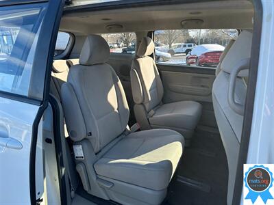 2018 Kia Sedona L   - Photo 14 - Richmond, IN 47374