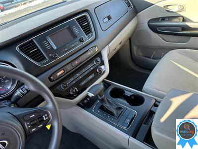 2018 Kia Sedona L   - Photo 17 - Richmond, IN 47374