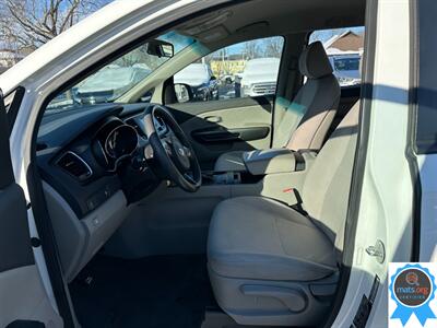 2018 Kia Sedona L   - Photo 9 - Richmond, IN 47374