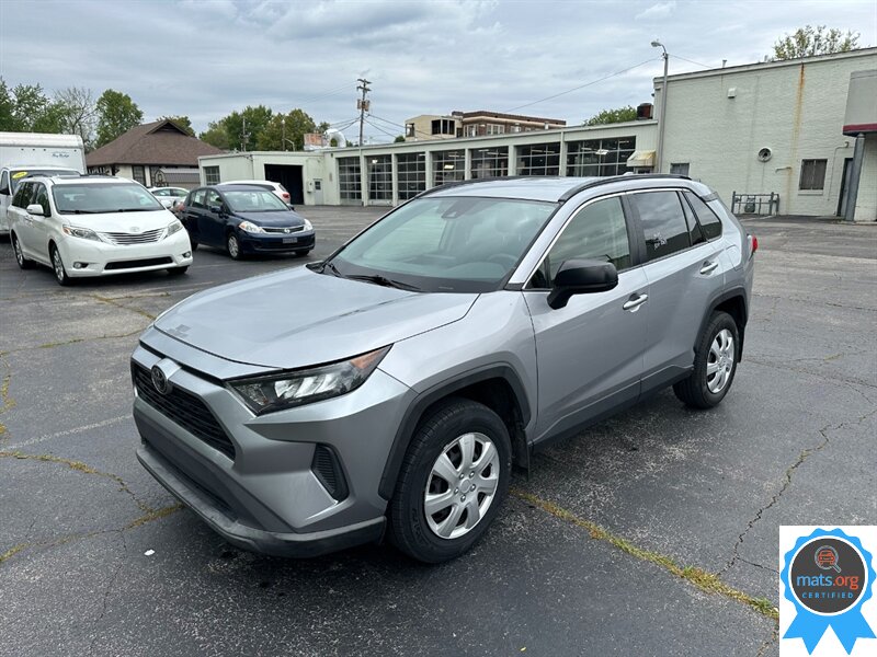 2020 Toyota RAV4 LE AWD's photo