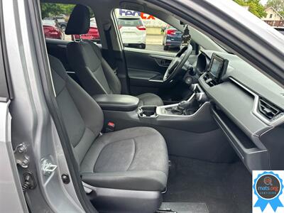 2020 Toyota RAV4 LE   - Photo 12 - Richmond, IN 47374