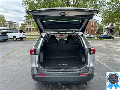2020 Toyota RAV4 LE   - Photo 4 - Richmond, IN 47374