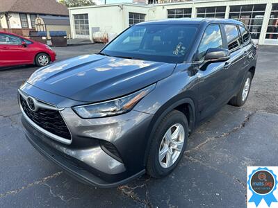 2023 Toyota Highlander L   - Photo 1 - Richmond, IN 47374