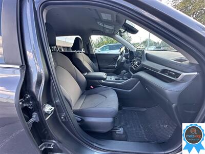 2023 Toyota Highlander L   - Photo 12 - Richmond, IN 47374