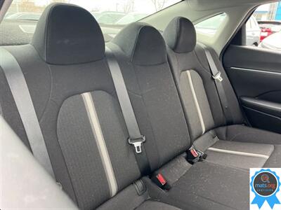 2021 Hyundai SONATA Hybrid SEL   - Photo 13 - Richmond, IN 47374