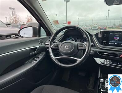 2021 Hyundai SONATA Hybrid SEL   - Photo 14 - Richmond, IN 47374