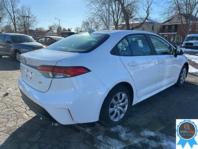 2021 Toyota Corolla LE   - Photo 3 - Richmond, IN 47374