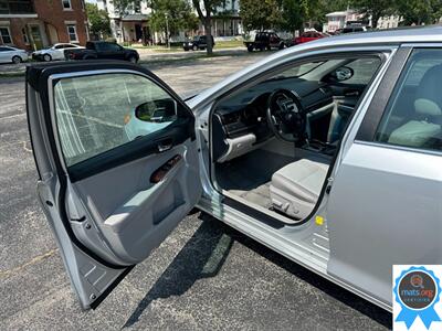 2012 Toyota Camry XLE V6   - Photo 5 - Richmond, IN 47374