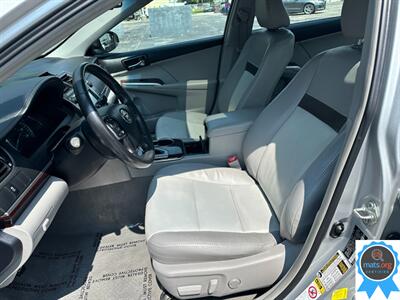 2012 Toyota Camry XLE V6   - Photo 6 - Richmond, IN 47374