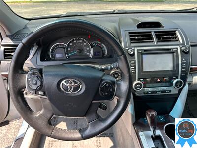 2012 Toyota Camry XLE V6   - Photo 11 - Richmond, IN 47374