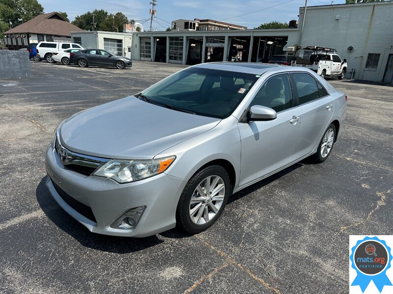2012 Toyota Camry XLE V6   - Photo 1 - Richmond, IN 47374