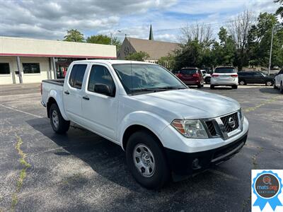 2018 Nissan Frontier SV   - Photo 2 - Richmond, IN 47374