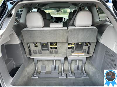 2015 Toyota Sienna XLE 7-Passenger   - Photo 6 - Richmond, IN 47374