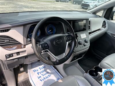 2015 Toyota Sienna XLE 7-Passenger   - Photo 10 - Richmond, IN 47374