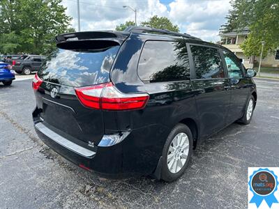 2015 Toyota Sienna XLE 7-Passenger   - Photo 3 - Richmond, IN 47374