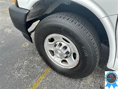 2021 Chevrolet Express LS 3500   - Photo 6 - Richmond, IN 47374