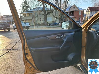 2014 Nissan Rogue SV - Photo 8 - Richmond, IN 47374