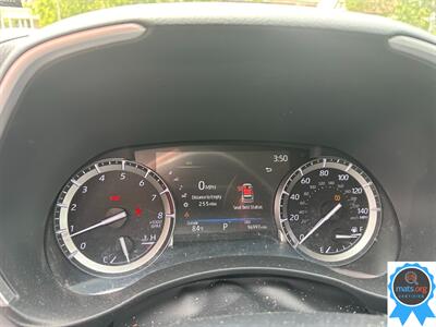 2022 Toyota Highlander XLE - Photo 6 - Richmond, IN 47374
