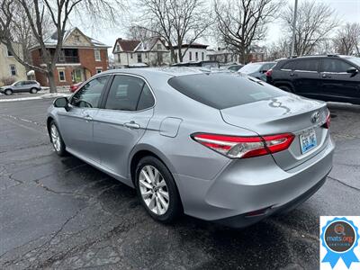 2019 Toyota Camry LE   - Photo 3 - Richmond, IN 47374