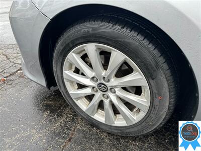 2019 Toyota Camry LE   - Photo 4 - Richmond, IN 47374