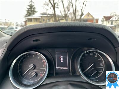 2019 Toyota Camry LE   - Photo 10 - Richmond, IN 47374