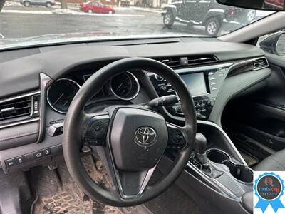 2019 Toyota Camry LE   - Photo 6 - Richmond, IN 47374