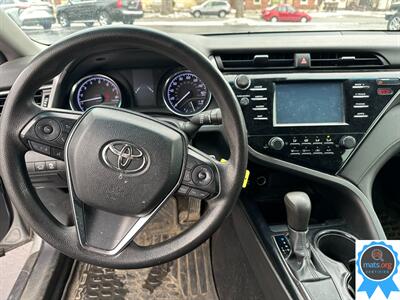 2019 Toyota Camry LE   - Photo 11 - Richmond, IN 47374