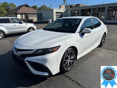 2022 Toyota Camry SE   - Photo 1 - Richmond, IN 47374