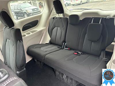 2022 Chrysler Voyager LX   - Photo 10 - Richmond, IN 47374