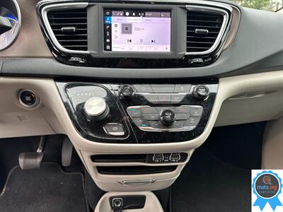 2022 Chrysler Voyager LX   - Photo 15 - Richmond, IN 47374