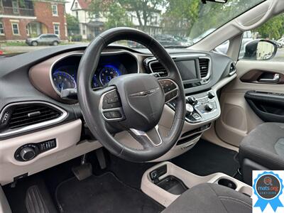 2022 Chrysler Voyager LX   - Photo 8 - Richmond, IN 47374