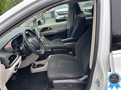 2022 Chrysler Voyager LX   - Photo 7 - Richmond, IN 47374