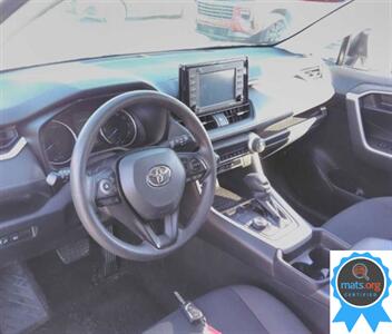 2020 Toyota RAV4 Hybrid LE   - Photo 4 - Richmond, IN 47374