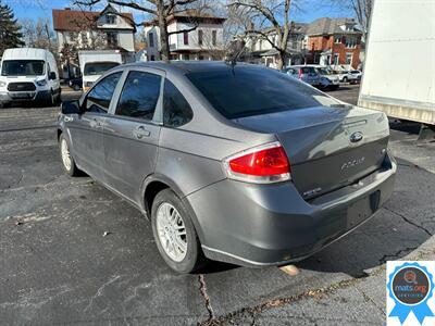 2010 Ford Focus SE   - Photo 4 - Richmond, IN 47374