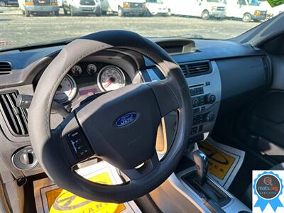 2010 Ford Focus SE   - Photo 8 - Richmond, IN 47374