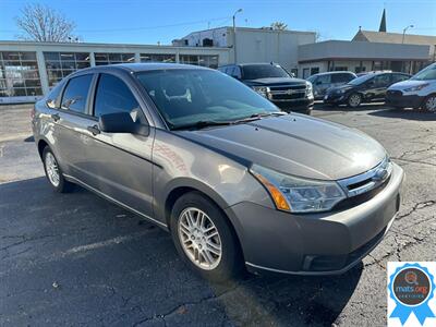 2010 Ford Focus SE   - Photo 2 - Richmond, IN 47374