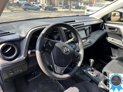 2018 Toyota RAV4 Hybrid LE AWD - Photo 10 - Richmond, IN 47374